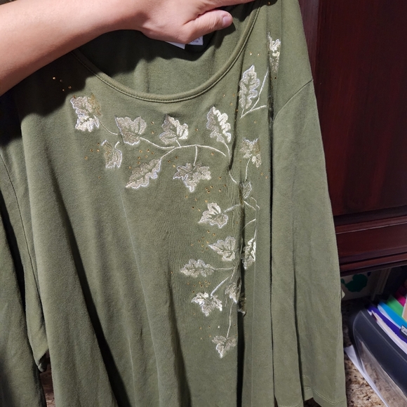 Quacker Factory 3X Green Leaf Beaded Knit Top St. Patrick's Day Shirt - Picture 3 of 6